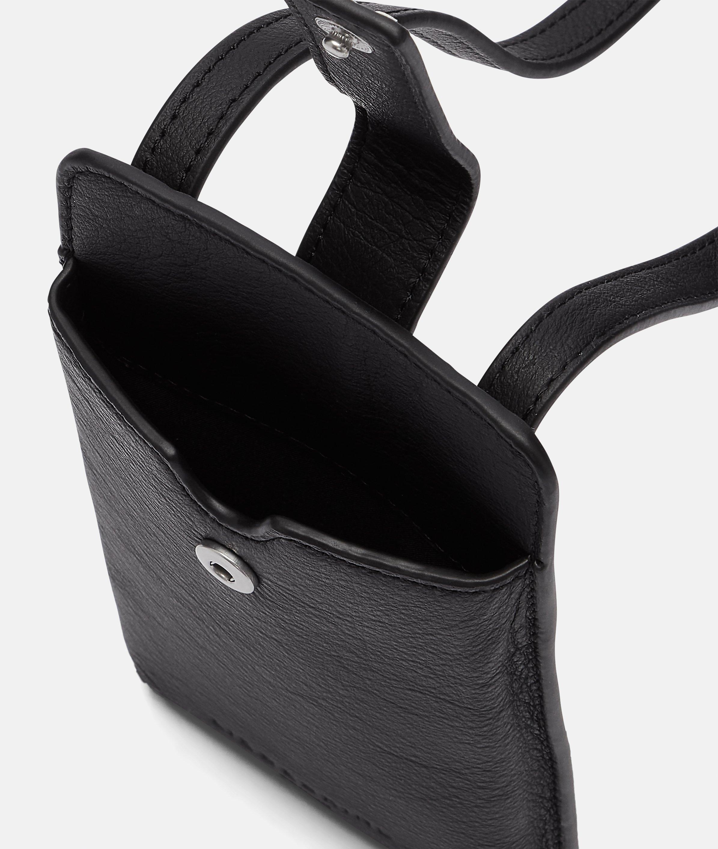 Mobile pouch