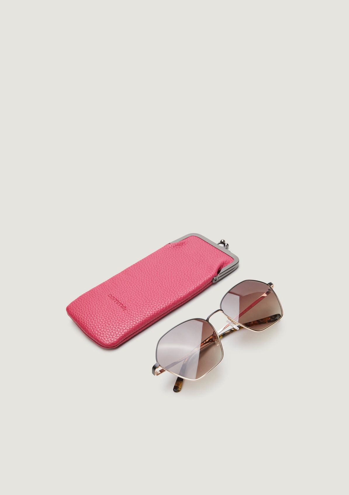 Sunglasses from comma