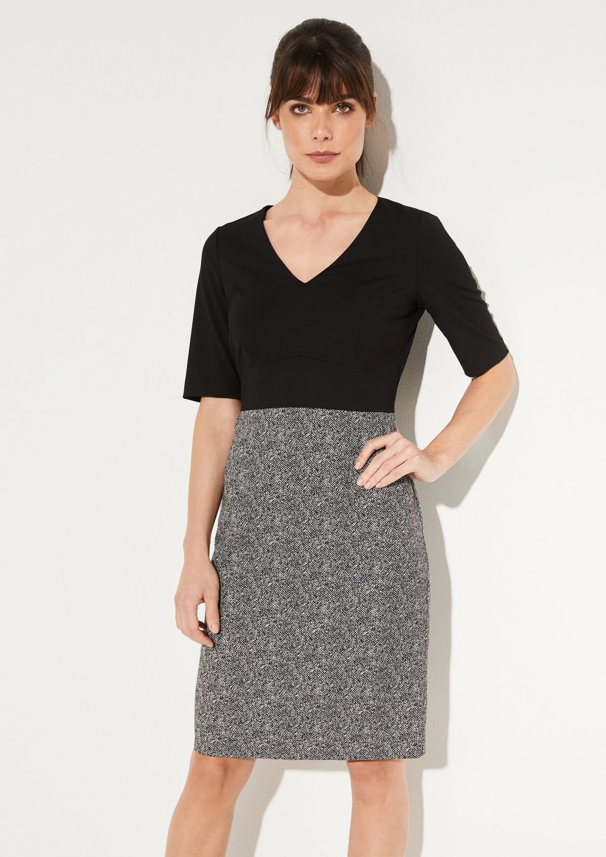 Business dress with a houndstooth pattern from comma