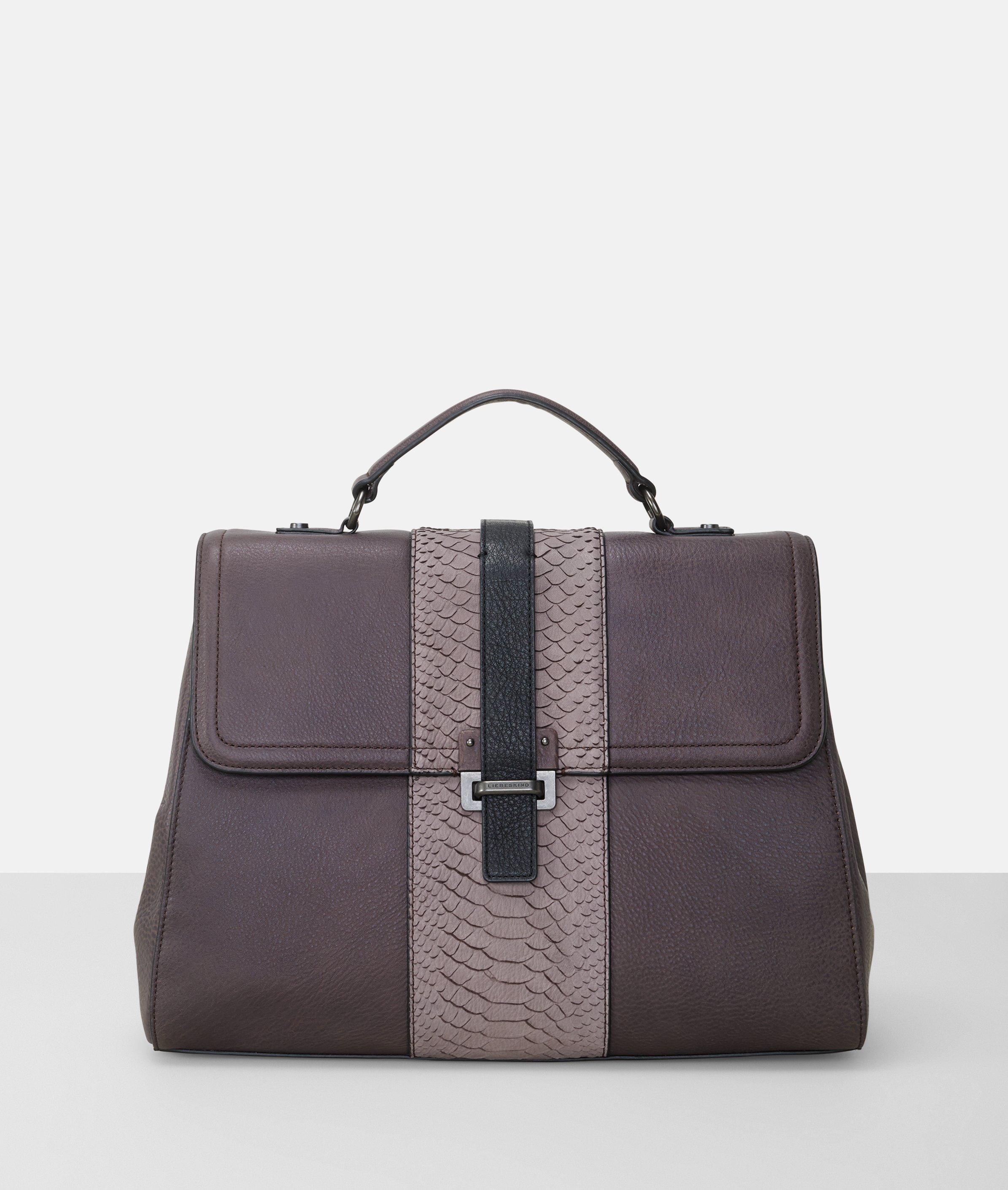 Shoulder bag with a magnetic clasp | Liebeskind Berlin